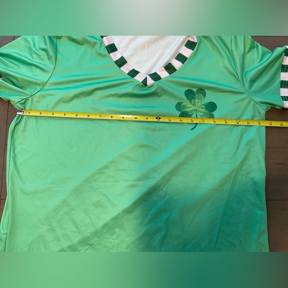 Womens Green Short Sleeve V Neck 4 Leaf Clover St Patricks Day Tee Size XXL - Picture 4 of 6